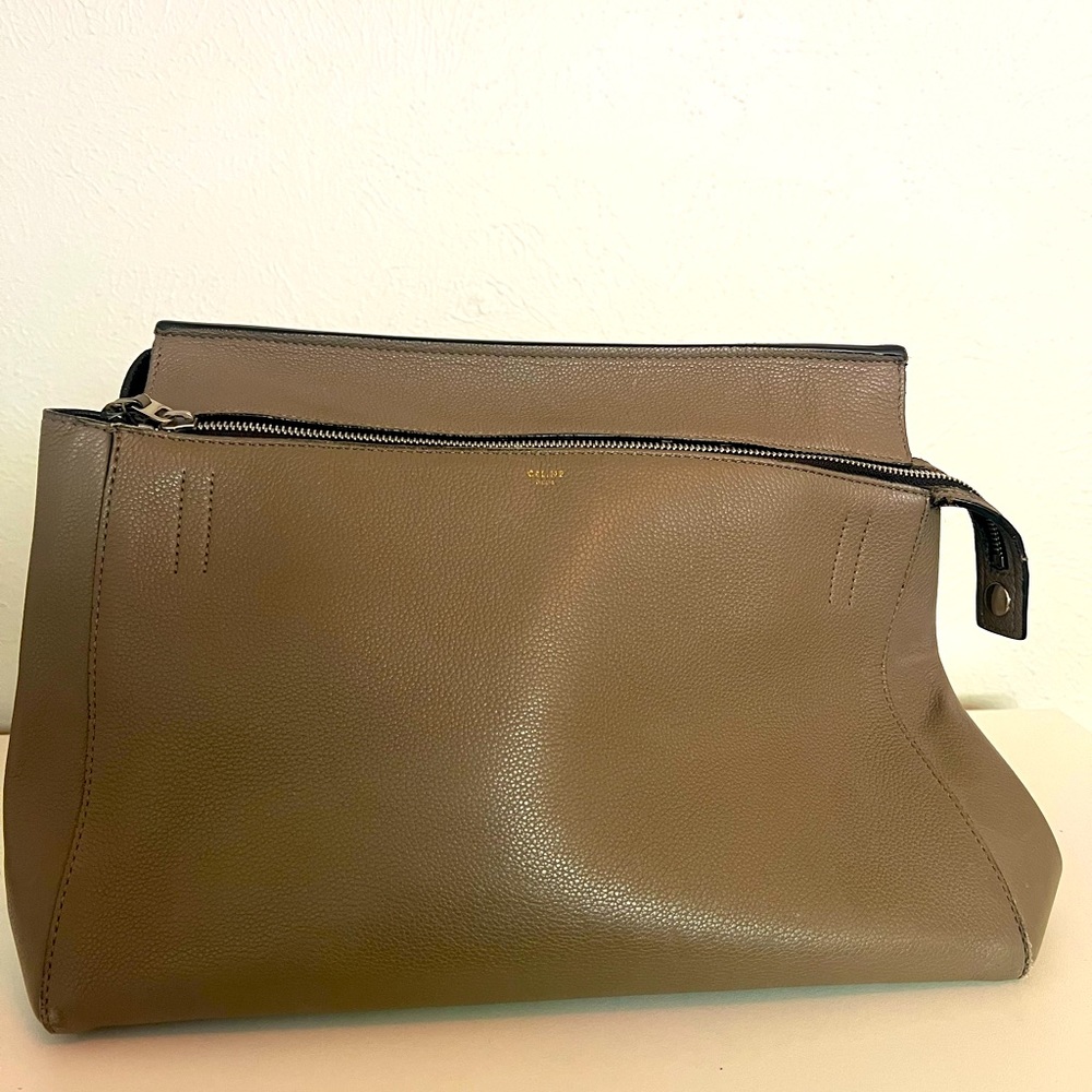 Brown Leather Zip-Top Women’s Clutch Bag